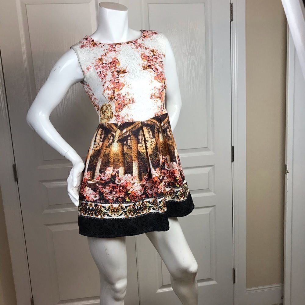💚 C10- YiYi fashion mini dress